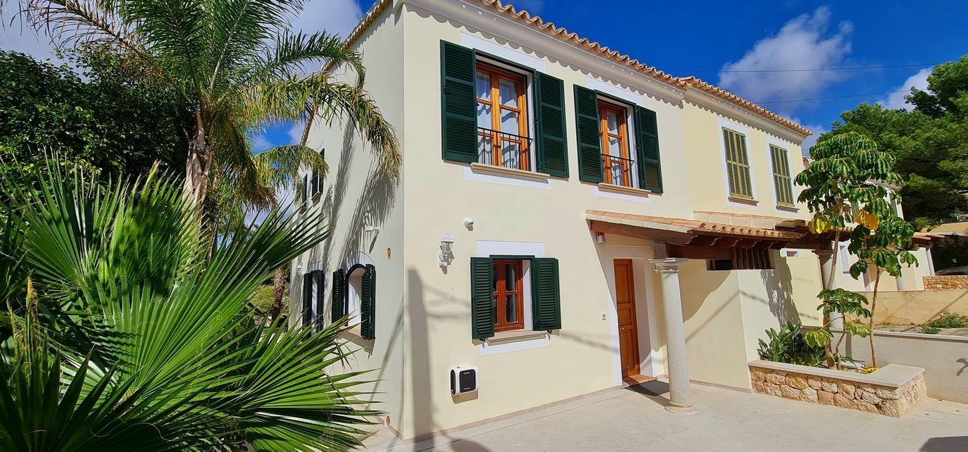 Blick von der Strasse.jpg