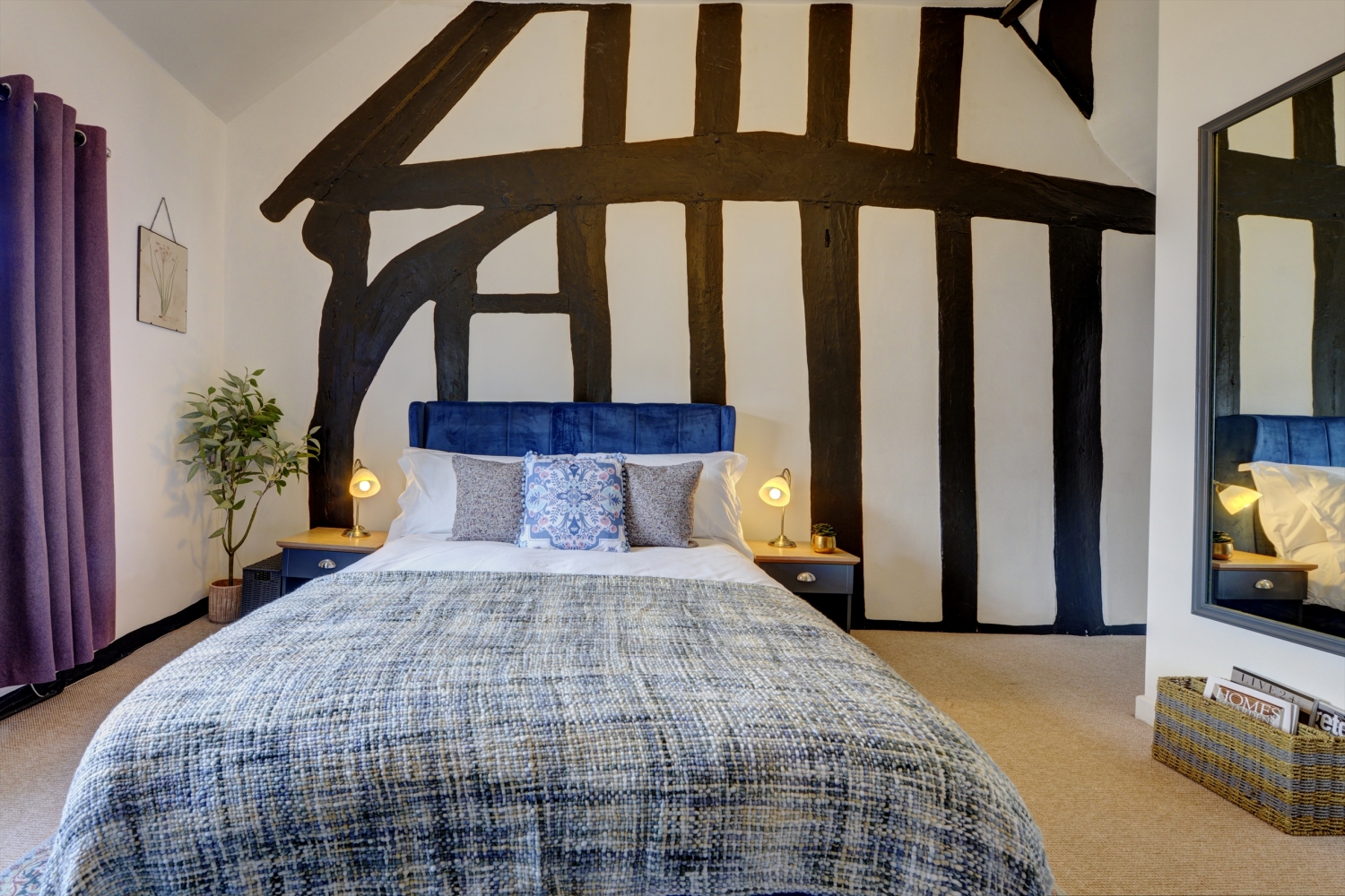 Loft Cottage Bedroom 1. 12.jpg