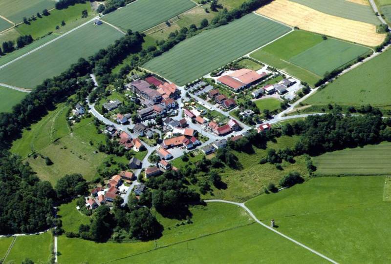 Gemeinde Voehl - Luftbild 2010 - 031 - Oberorke.jpg