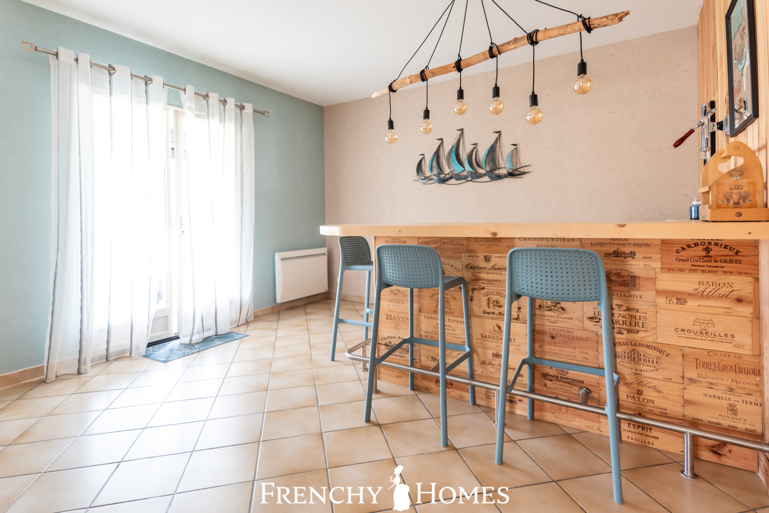 FrenchyHomes24Logo-143.jpg