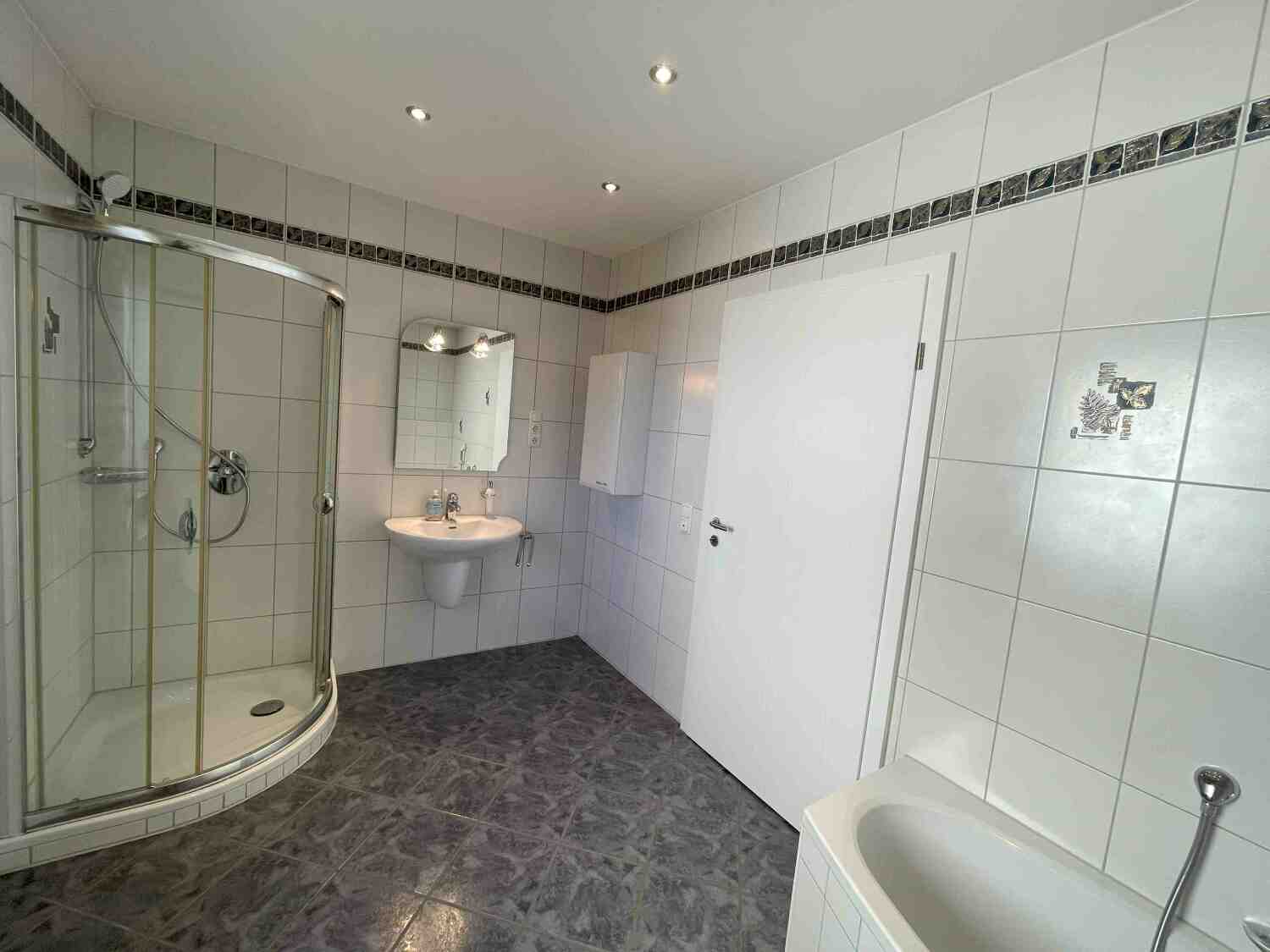 SAD241_(EG) Wackersdorfer Straß 38, 92421 Schwandorf (11).jpg