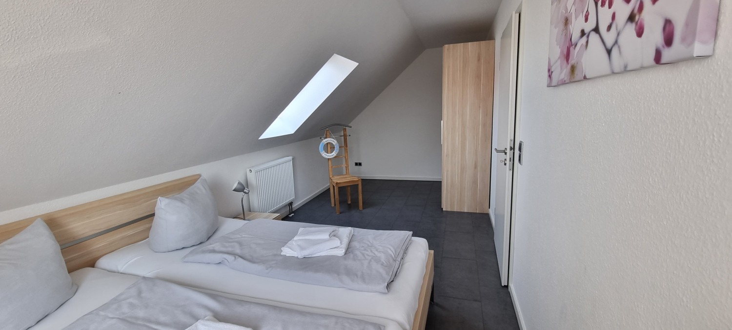 19Galerie - 2. Schlafzimmer OG.jpg