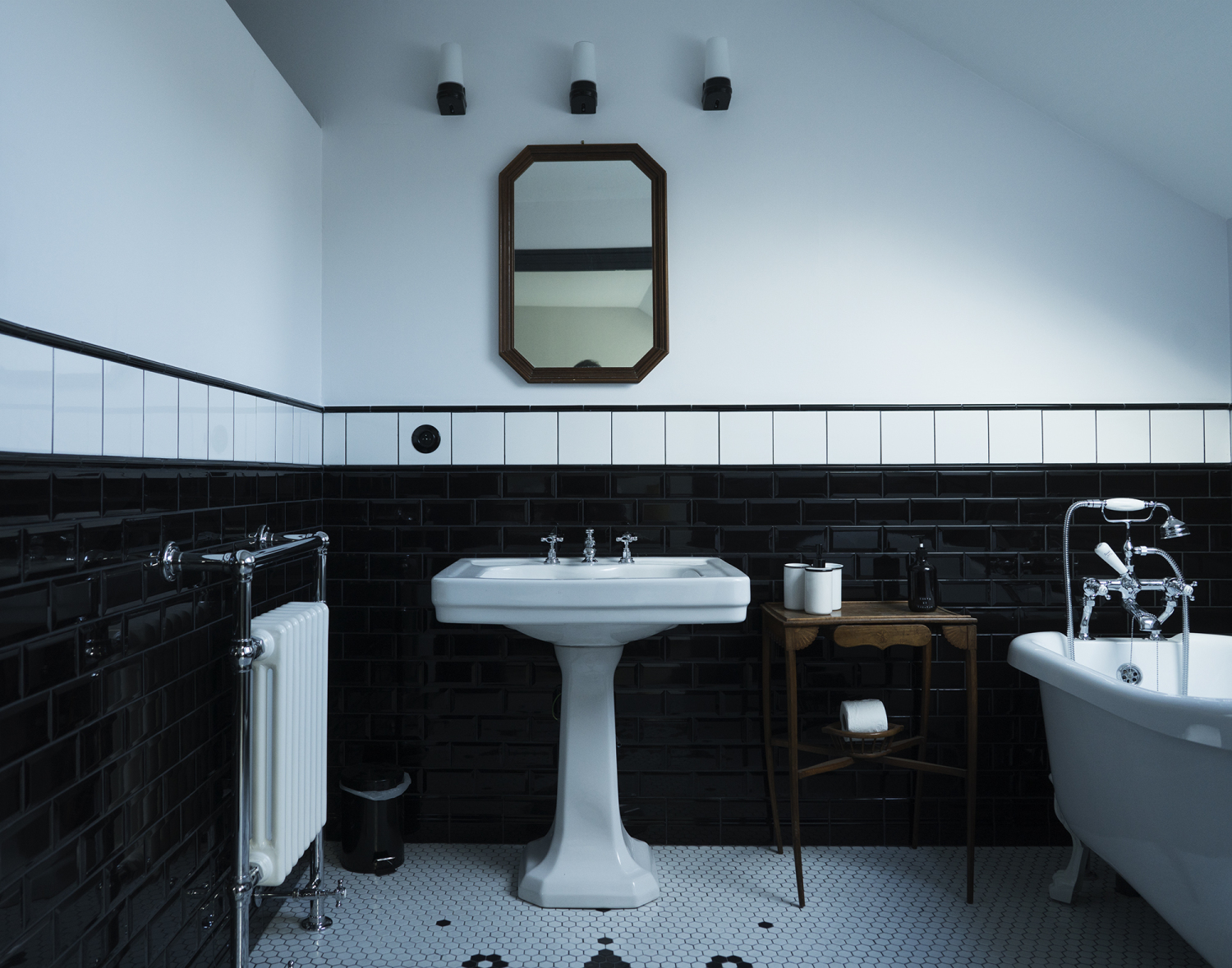 chambre 2 BATHROOM.jpg