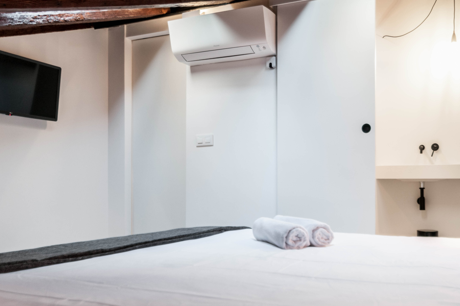 Calle Silva Nº14 apartamento 4º 1-24.jpg