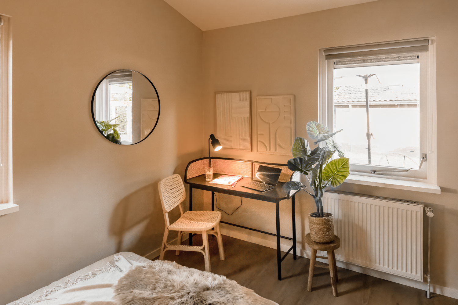 Mamooi - Schlafzimmer 2 mit Arbeitsplatz und LAN.jpg