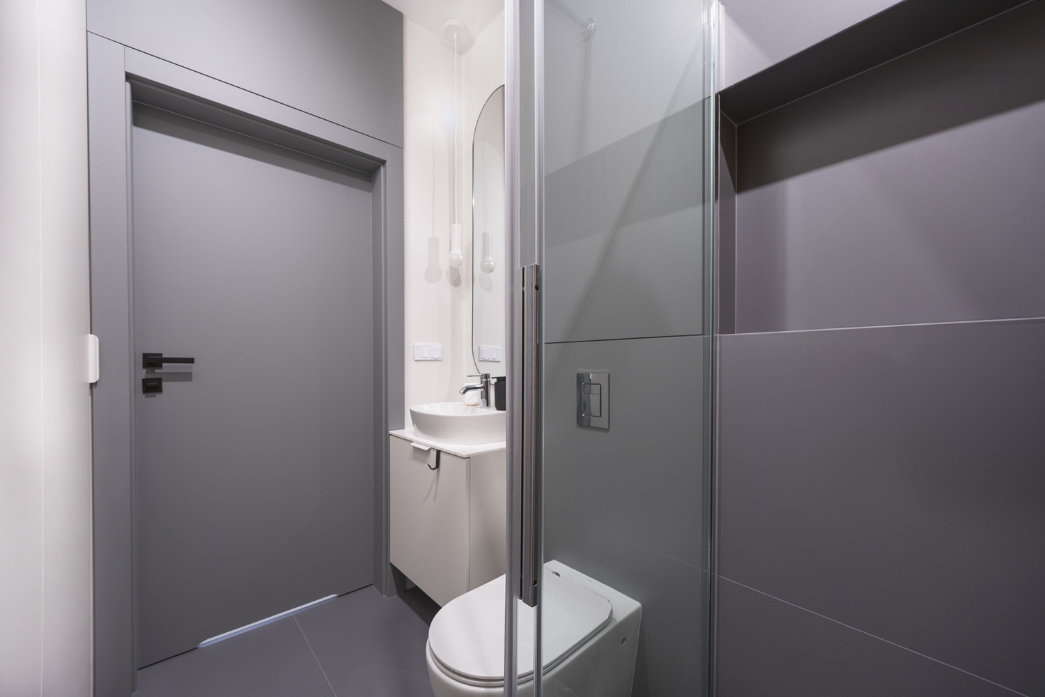 przestronna łazienka w mieszkaniu na wynejem w centrum Łodzi Nawrot.jpg