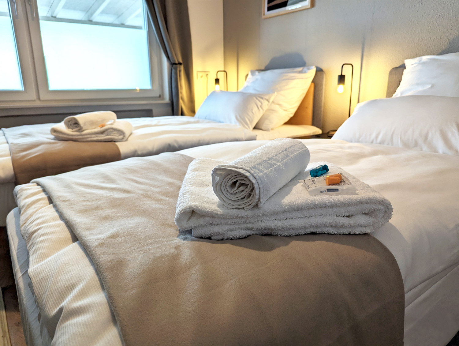 Schlafzimmer1 (5)bFHD.jpg