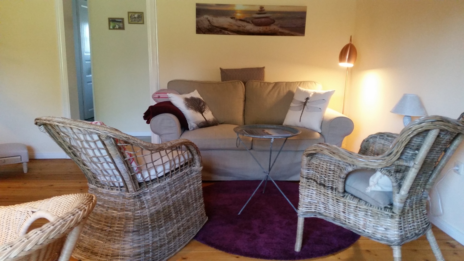 Fewo Koos Wohnzimmer Sitzecke.jpg