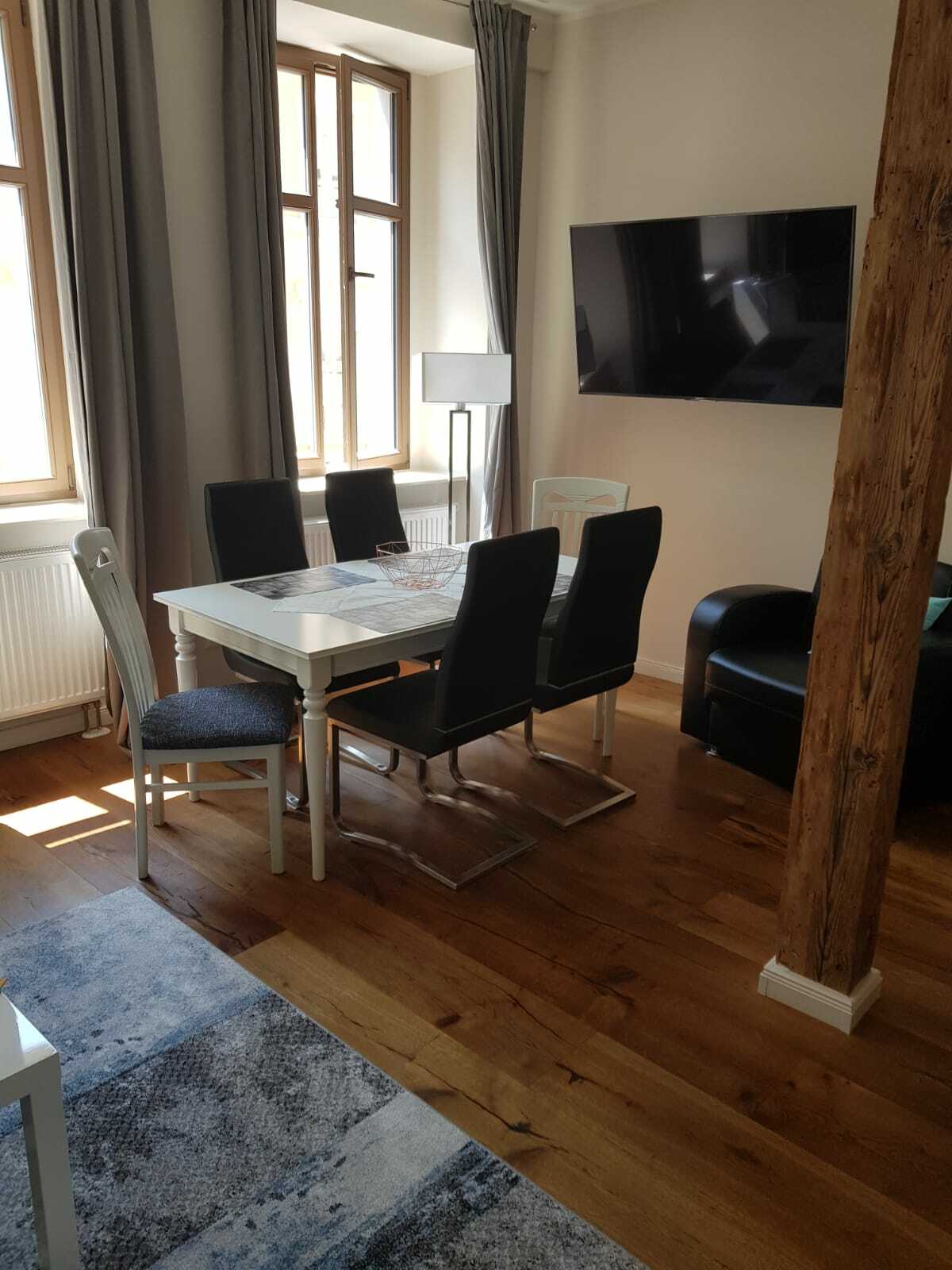 Esstisch ausziehbar.jpeg