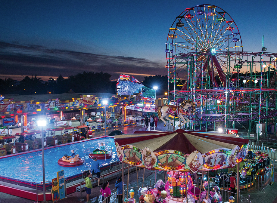 10_JUL_920x675 Holliwod World.jpg