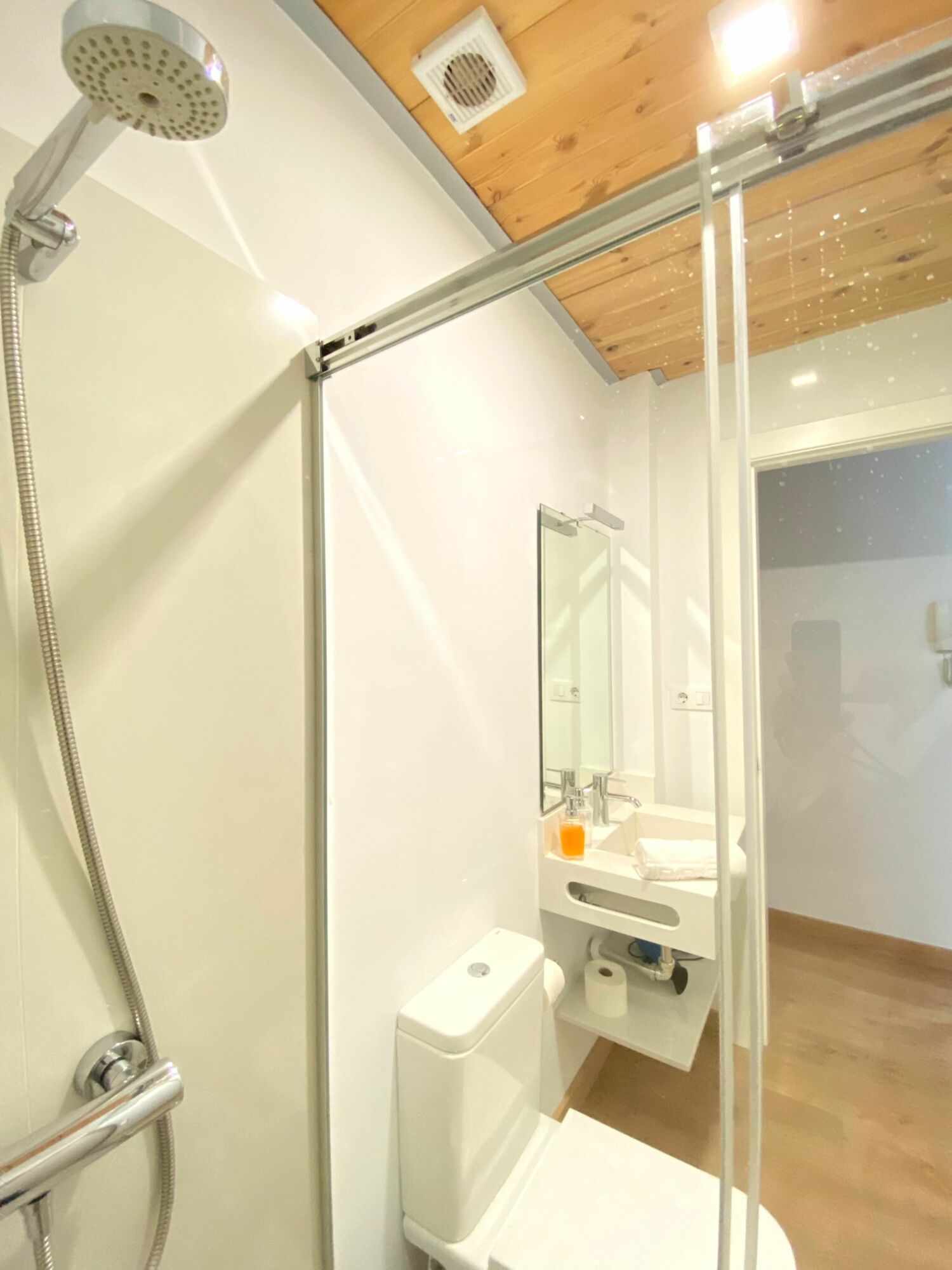 WhatsApp Image 2021-12-15 at 12.56.17 (2).jpeg