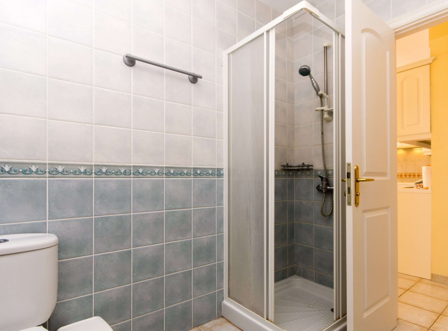los_cristianos-bonito_apartamento_en_los_cristianos_con_piscina_compartida_5770B1D7-85FB-0F1B-4EAC-E614197171FE-12.jpg