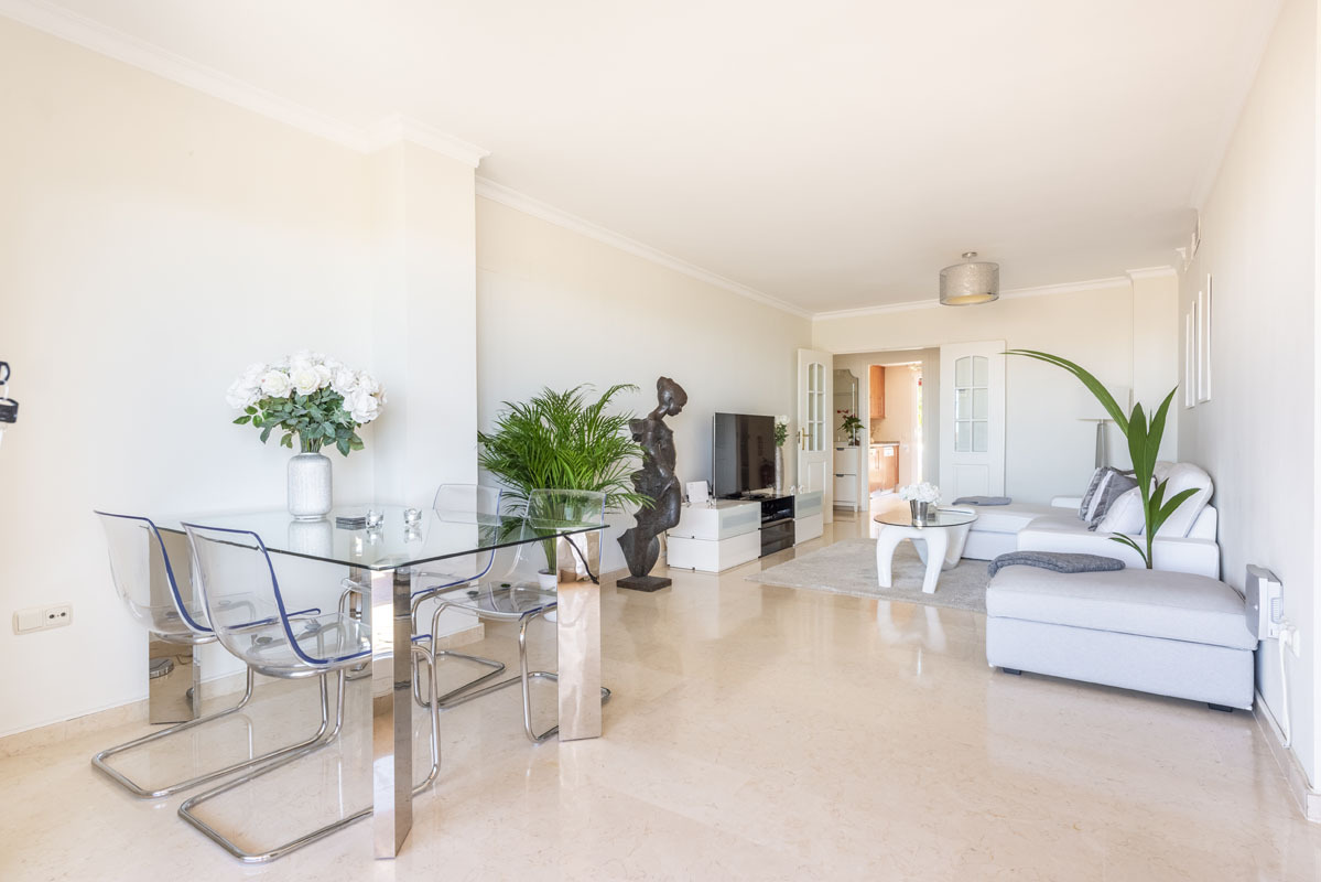 Vacation-rental-apartment-marbella-livingroom-3.jpg