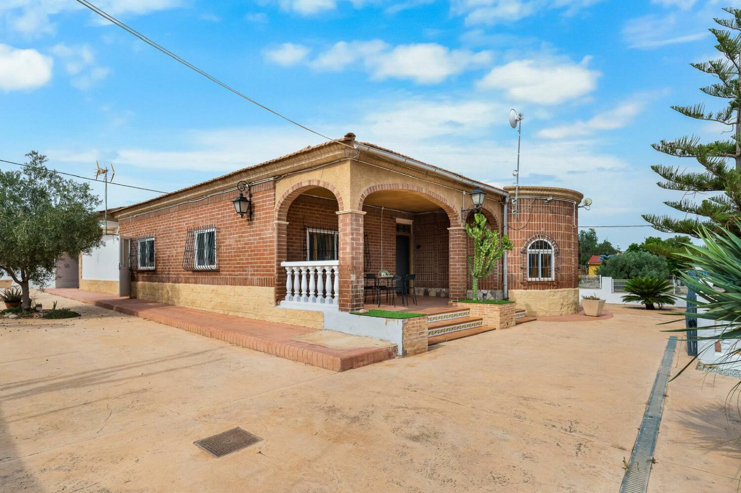 VILLA SIDE VIEW.jpeg