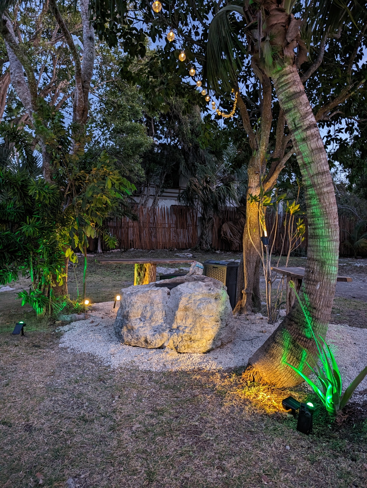 ASADOR DE PIEDRA ANOCHECIENDO 8.jpg