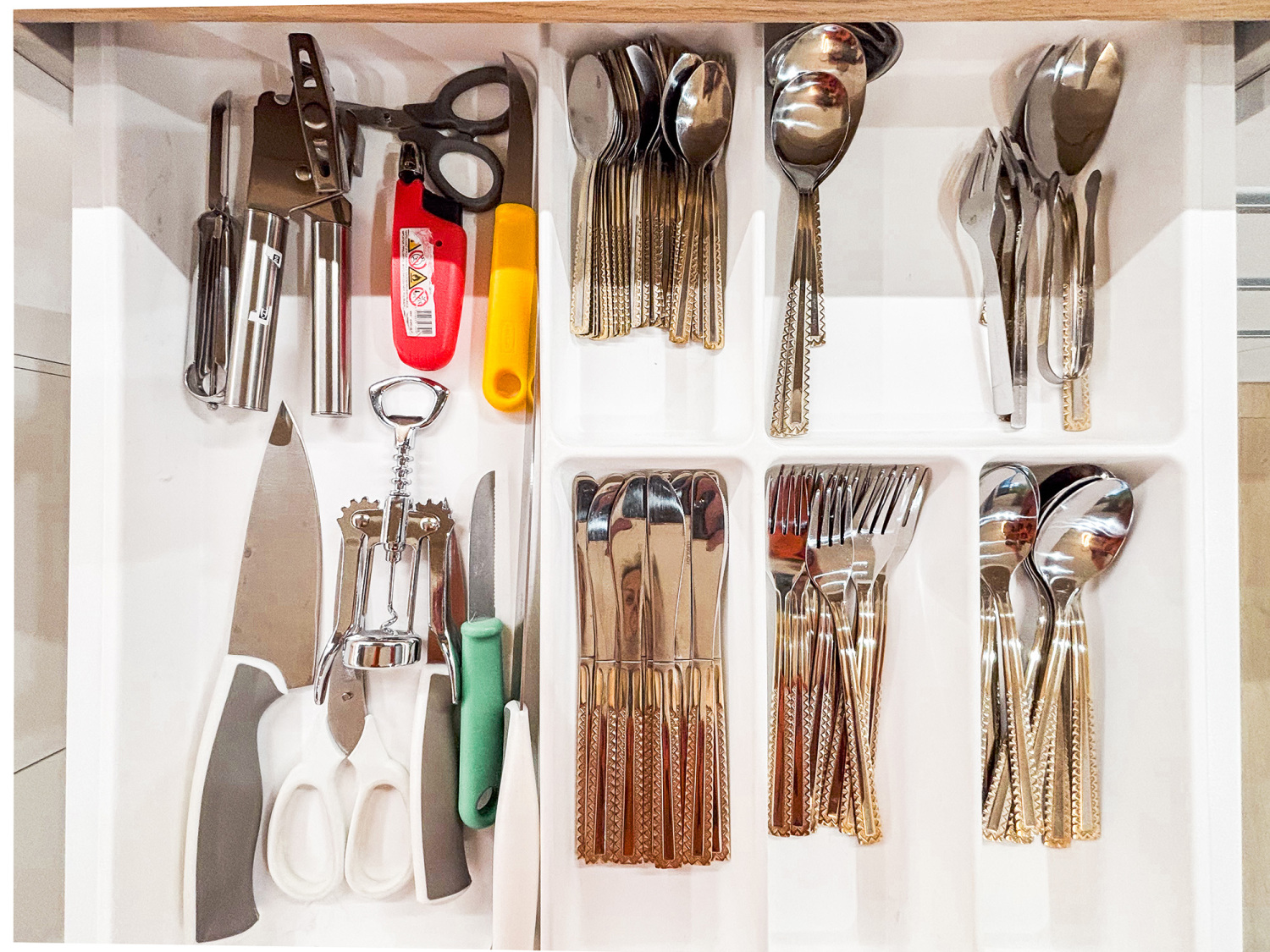 sztućce wynajem mieszkanie Łódź.jpg