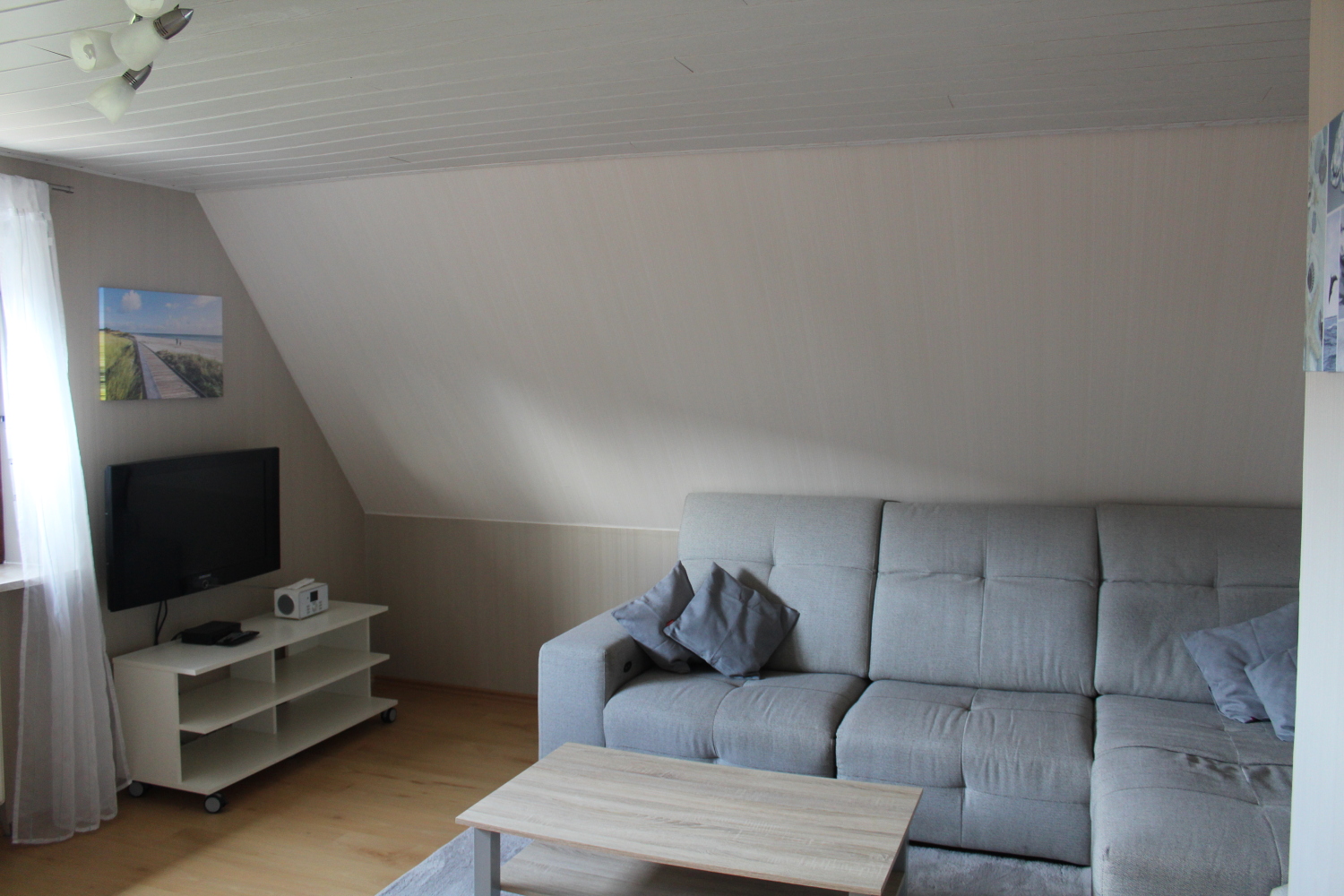 Wohnzimmer Dachgeschoß Gemütlichkeit 2.jpg