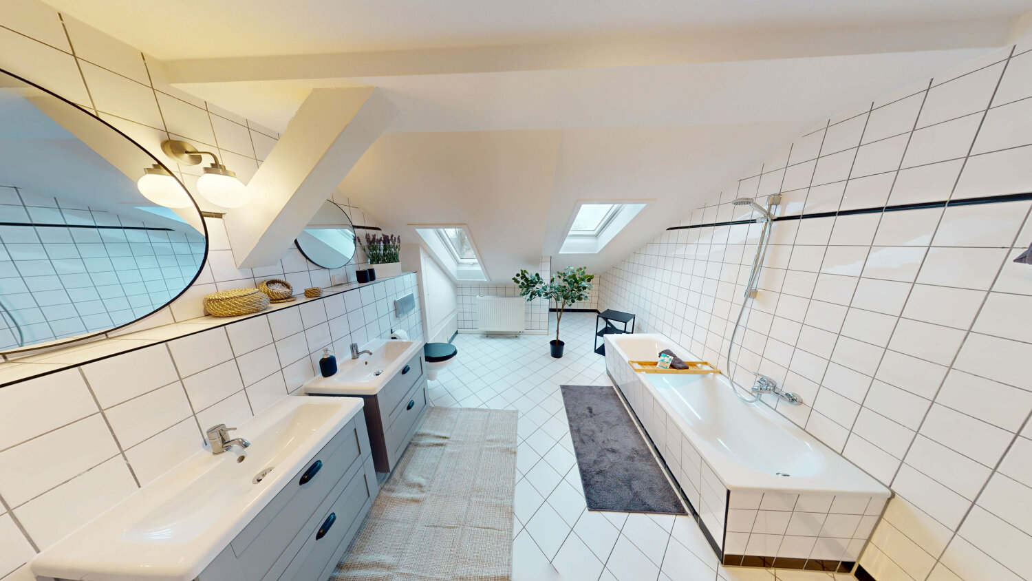 Barbarossastr. 35 Badezimmer (2).jpg