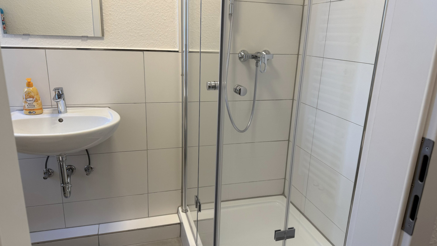 3-PHOTO-2025-05-22-20-23-19 4.jpg