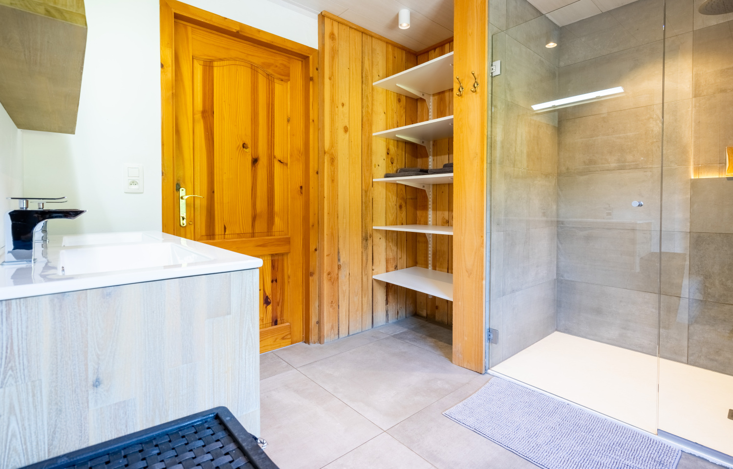 Bills Lodge Web--9.jpg