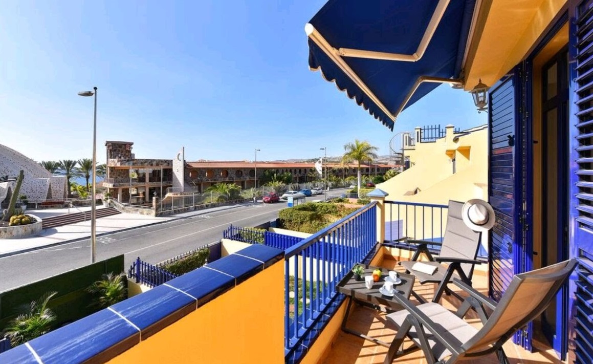 18-09-11 44 Balkon Sitzplatz mit Atlantik View.jpg