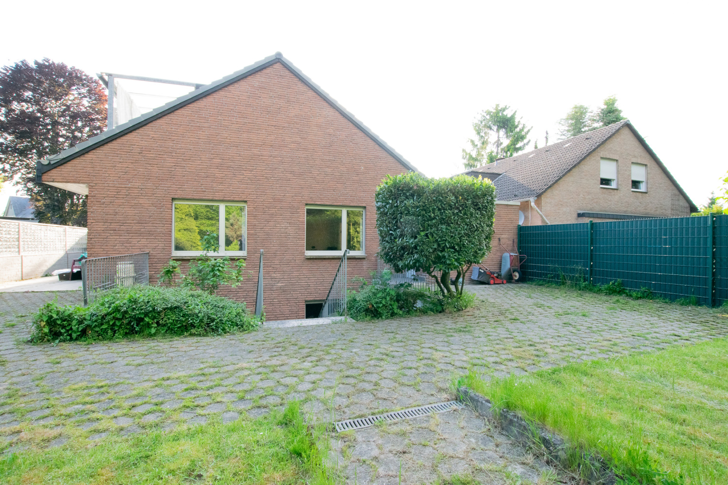 Tolstov Apartments Pulheim bei Köln Freistehendes 9 Zimmer Haus mit