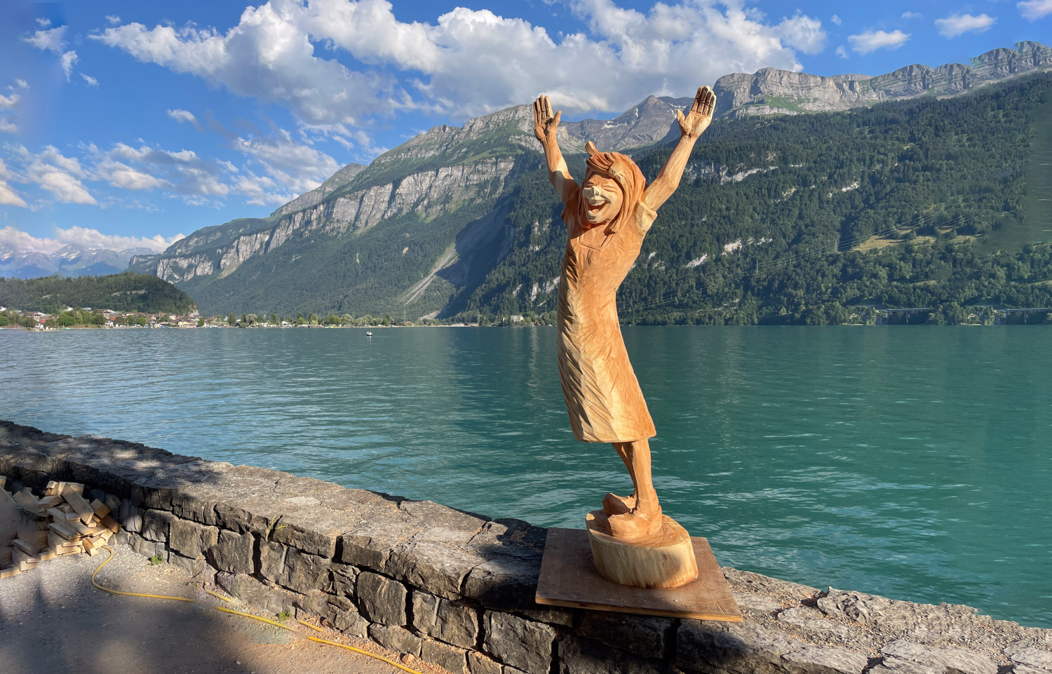 schnitzlerdorf brienz-2.jpeg