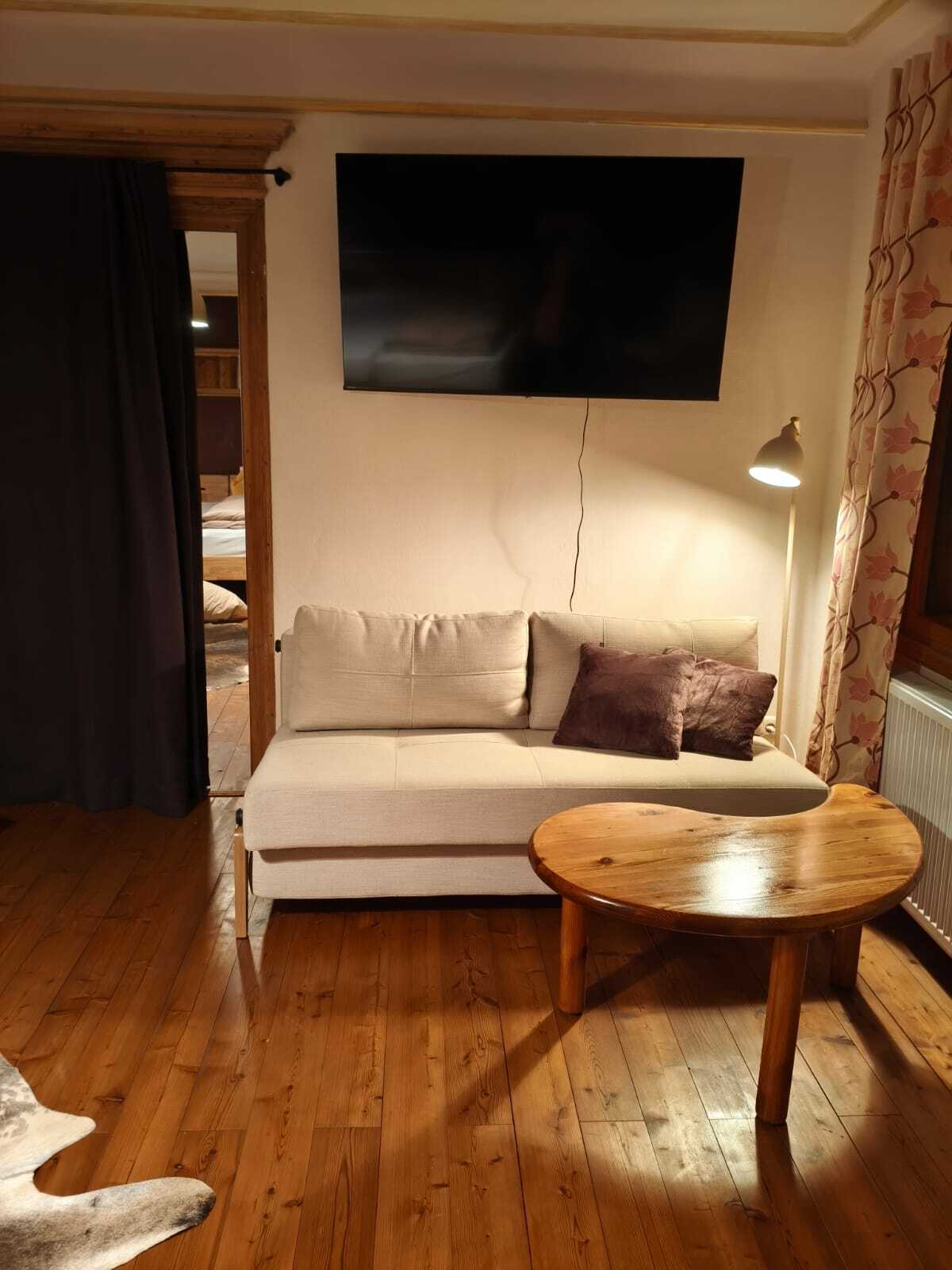 WhatsApp Image 2025-12-15 at 21.16.27 (4).jpeg