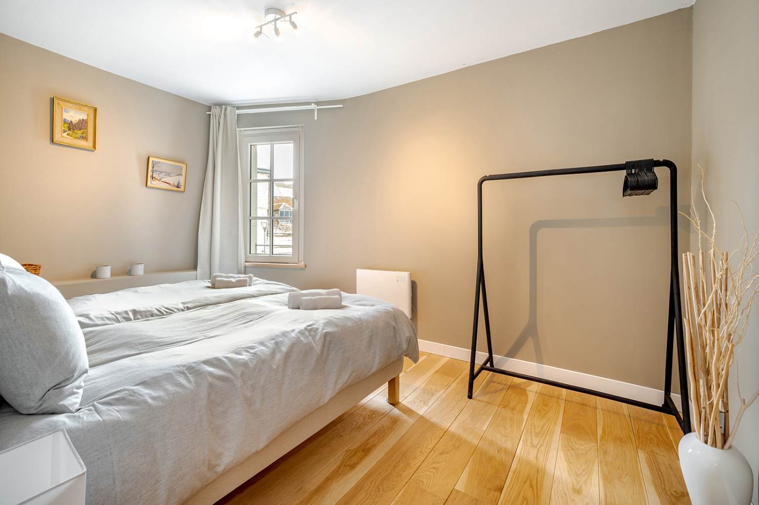 LROOur-10-01 (12).jpg