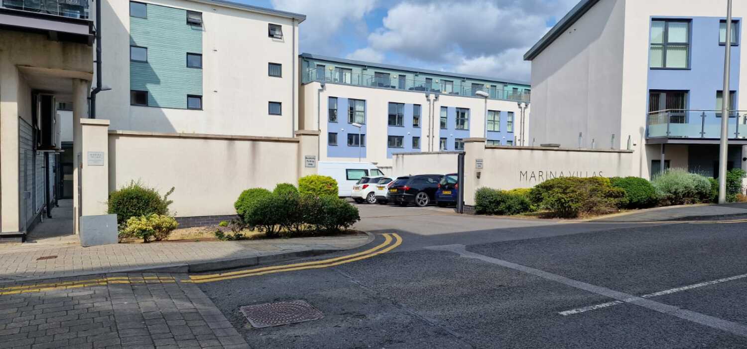 Front of property.jpg