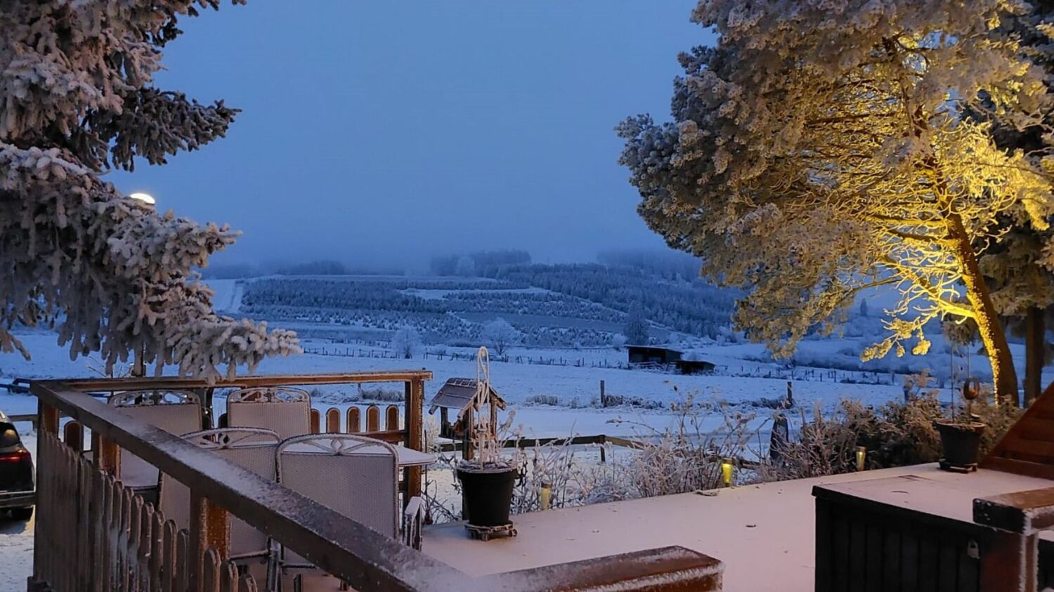 Fennies Hütte Winter.jpg