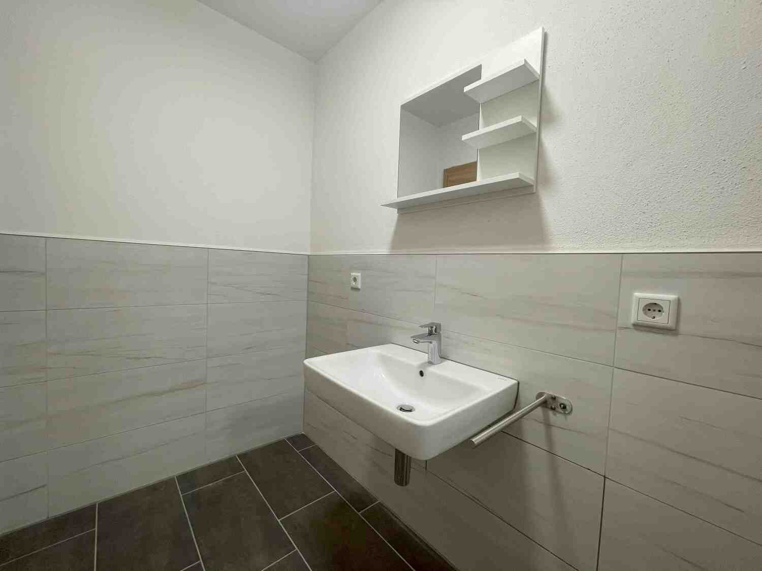 MAX119_ Industriestraße 25b, 93142 Maxhütte-Haidhof (14).jpg