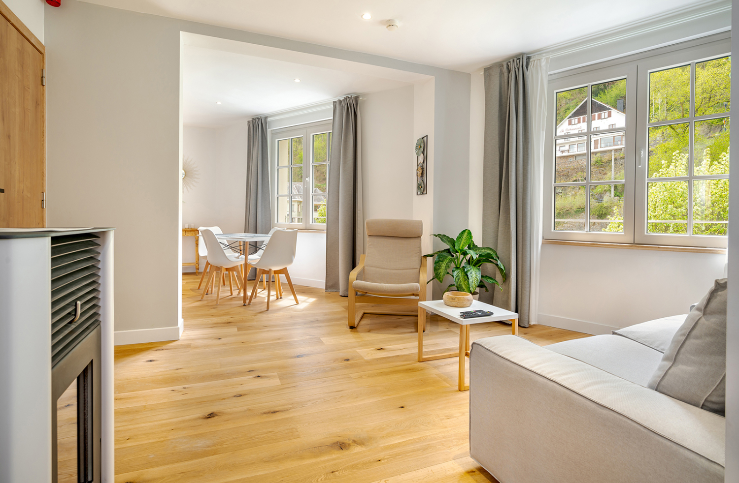 LRoOur-10-02 (4).jpg