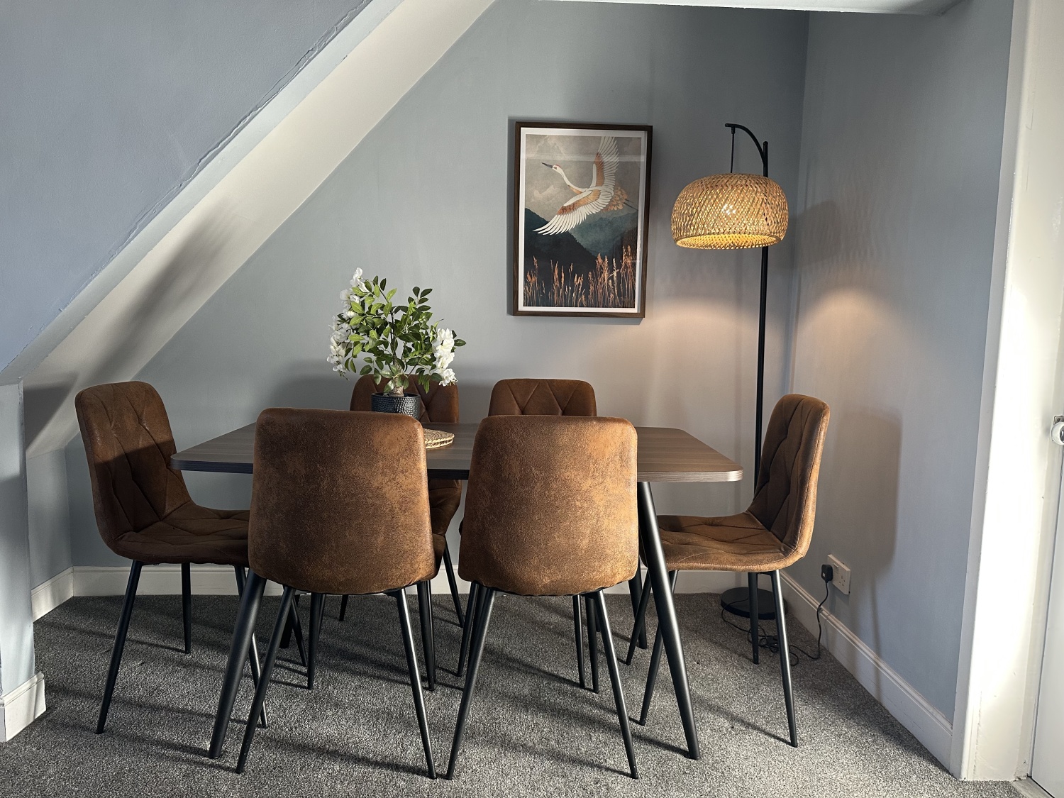 Dining Area pic2.jpg