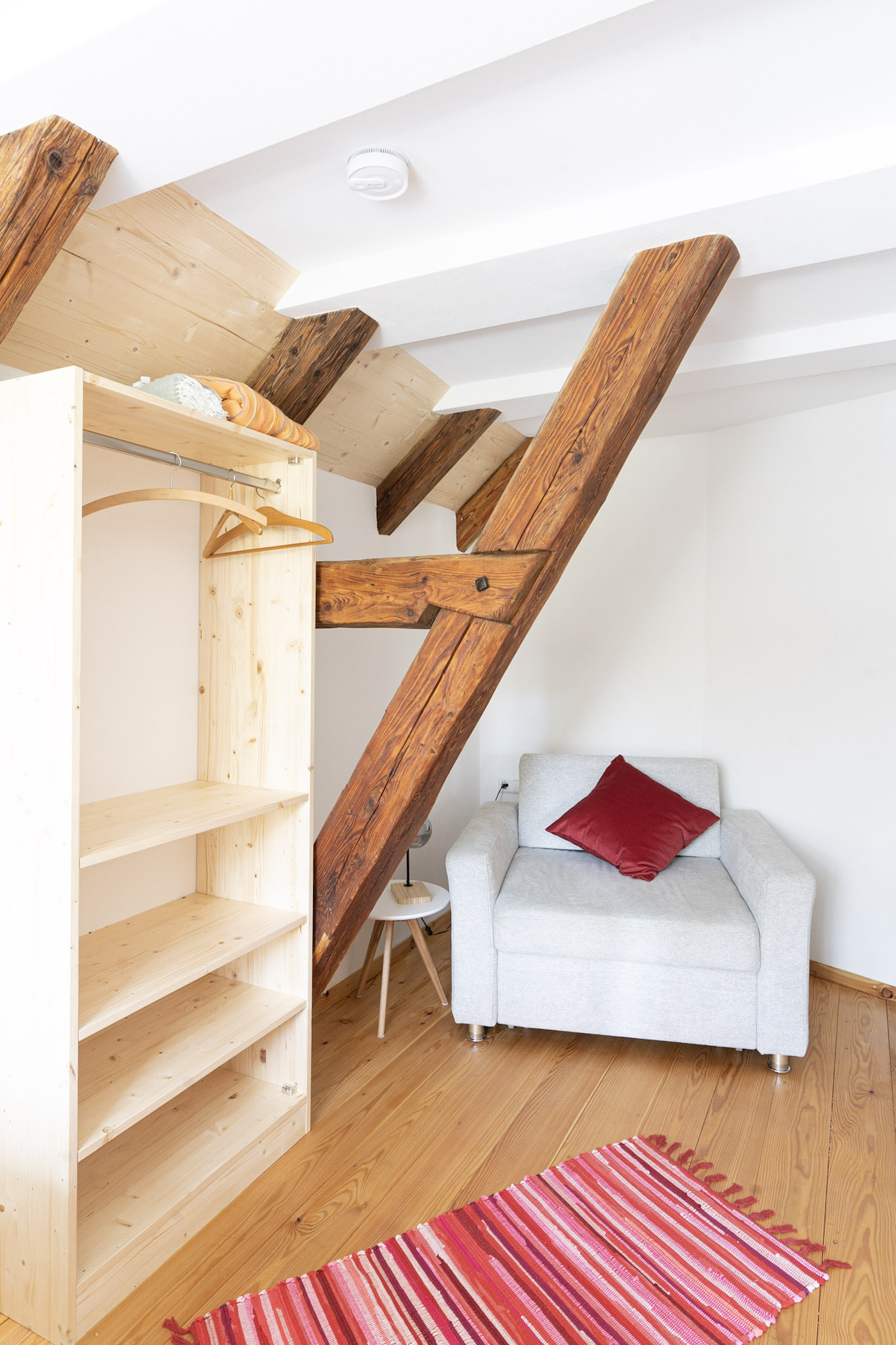 Gästehaus Großhöchberg_Liesel`s Liegewiese_Schlafzimmer rechts 3.jpg