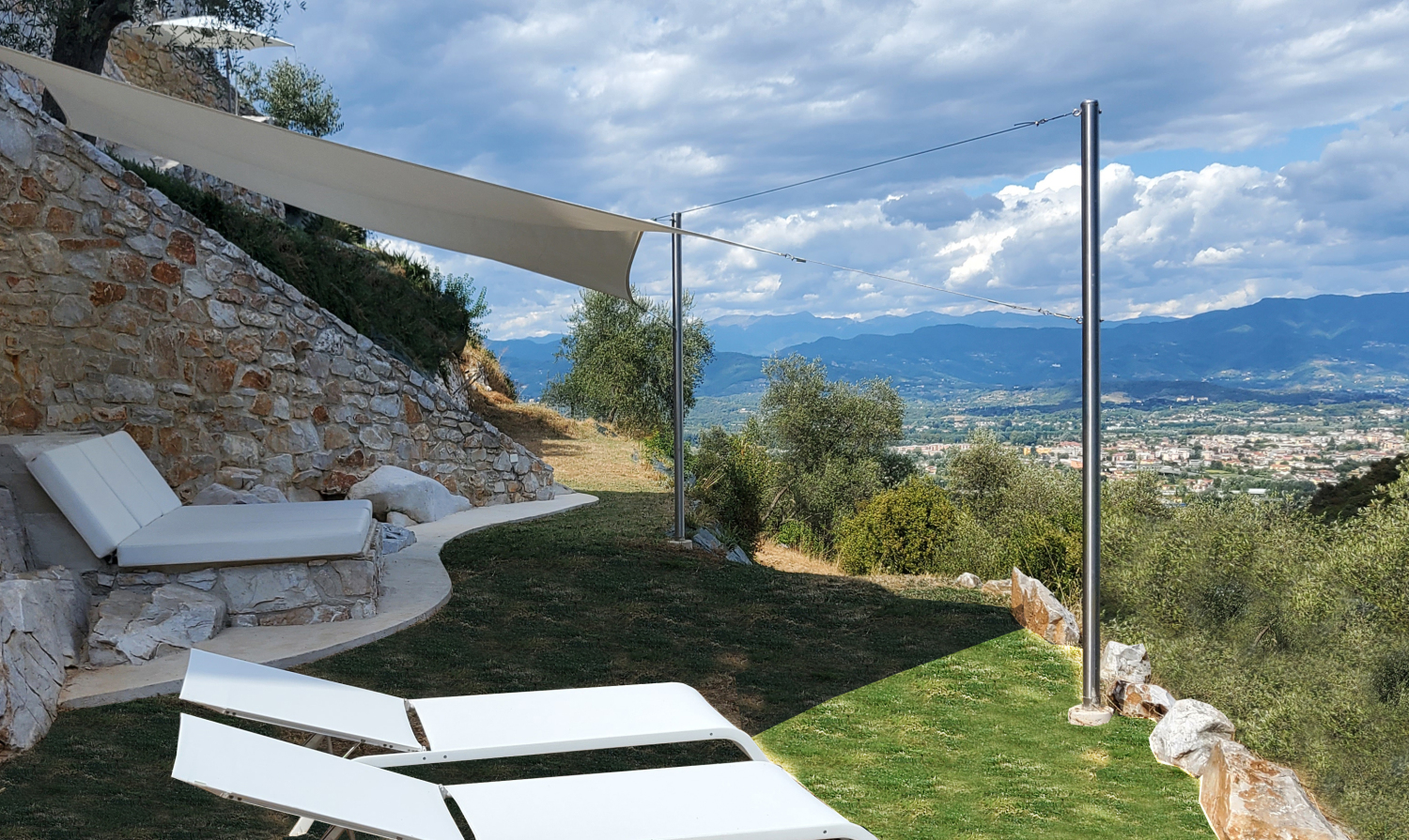 OUTSIDE AREA  (2).jpg