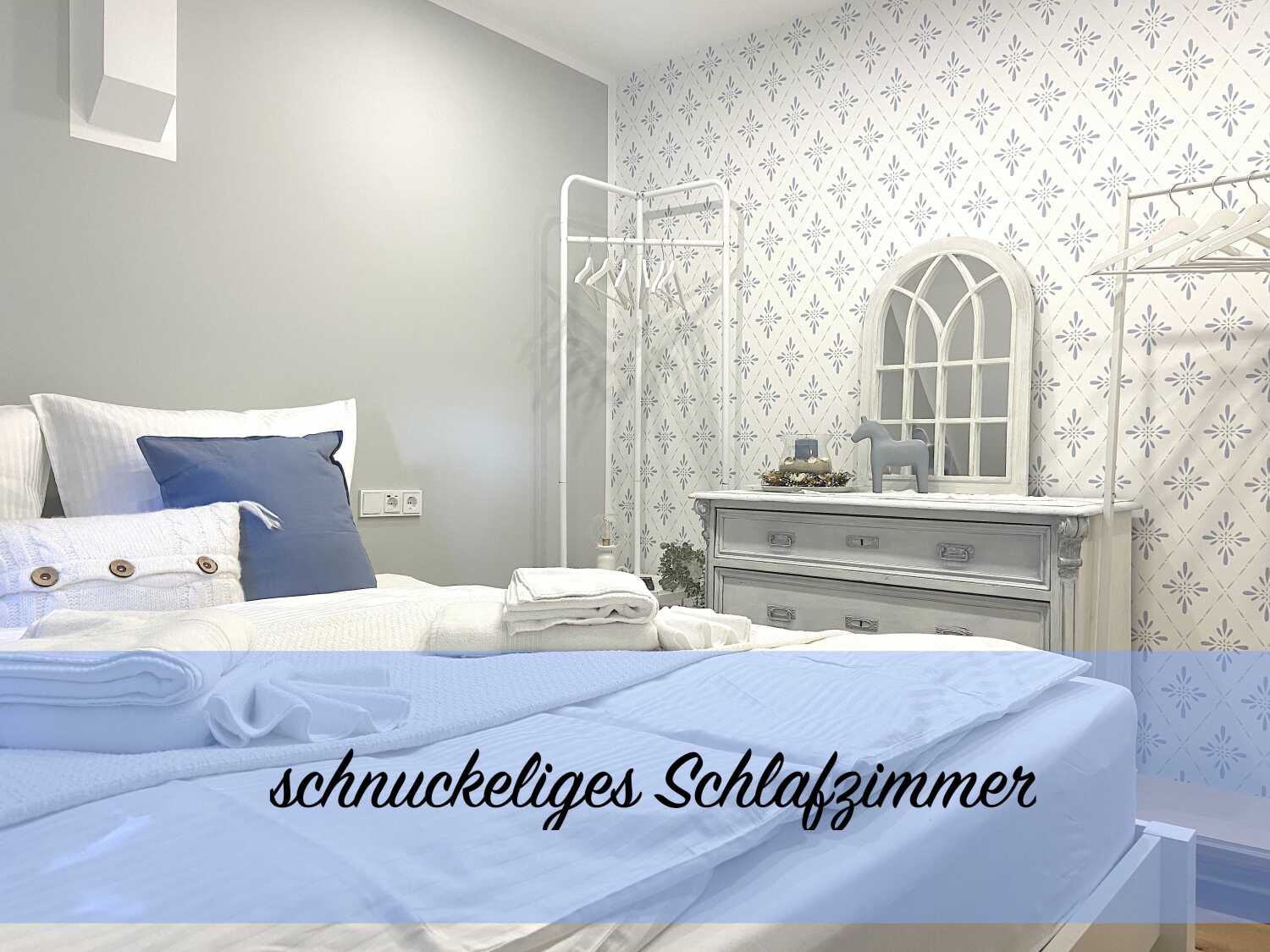 Schlafzimmer links.jpg