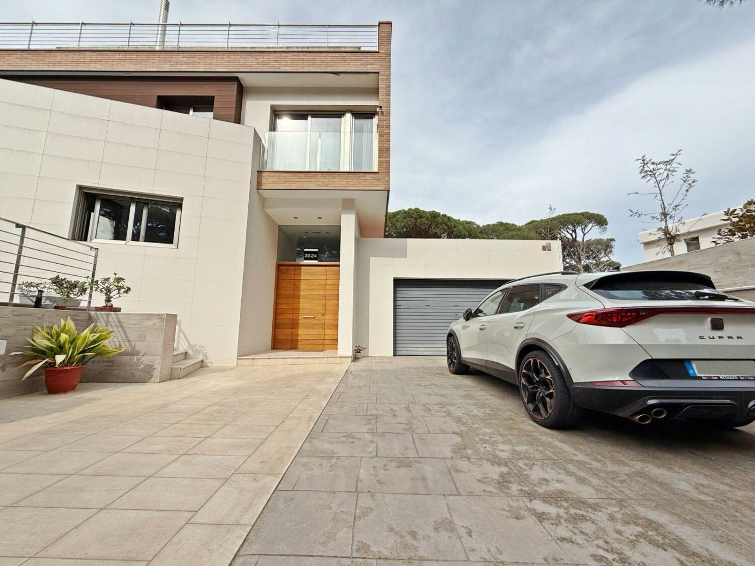 WhatsApp Image 2025-04-24 at 15.58.35 (5).jpeg