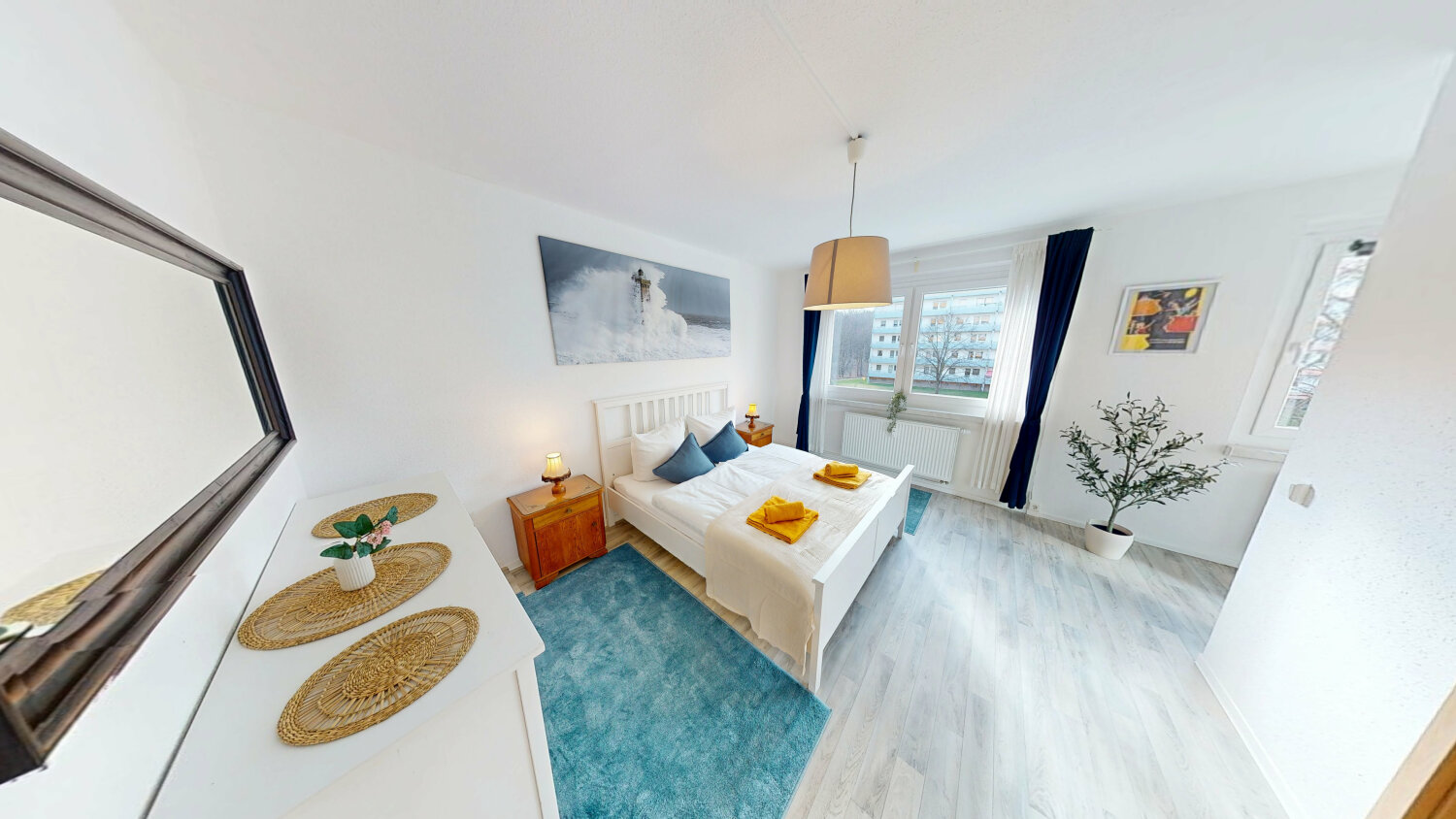 Schlafzimmer (3).jpg