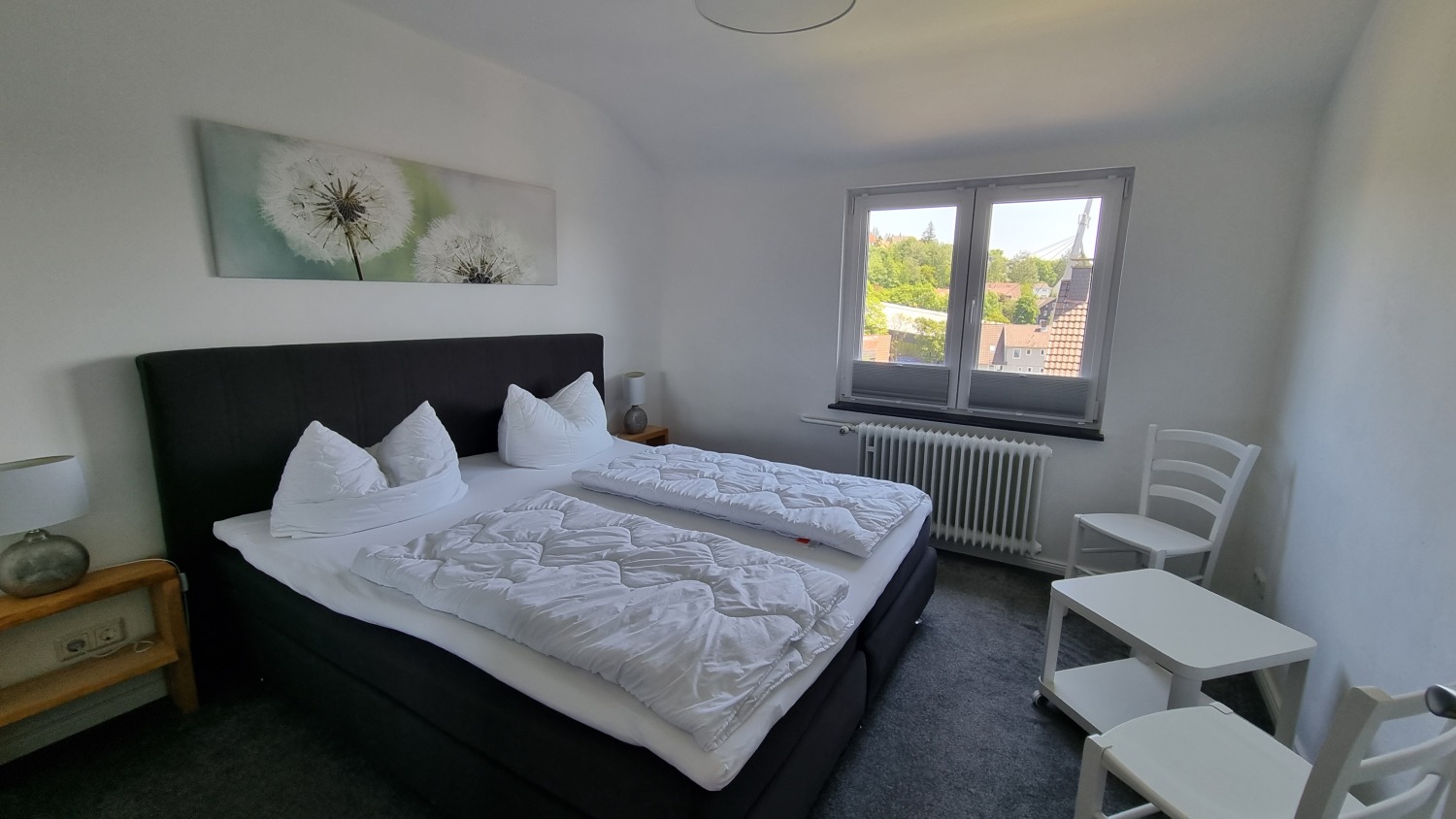 Schlafzimmer oben.jpg