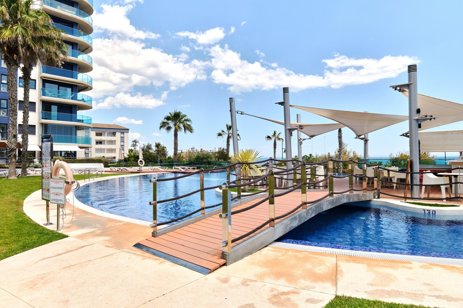 DSCF2335 1_resized.jpg