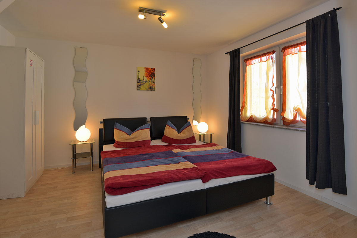 Orchidee Schlafzimmer.png