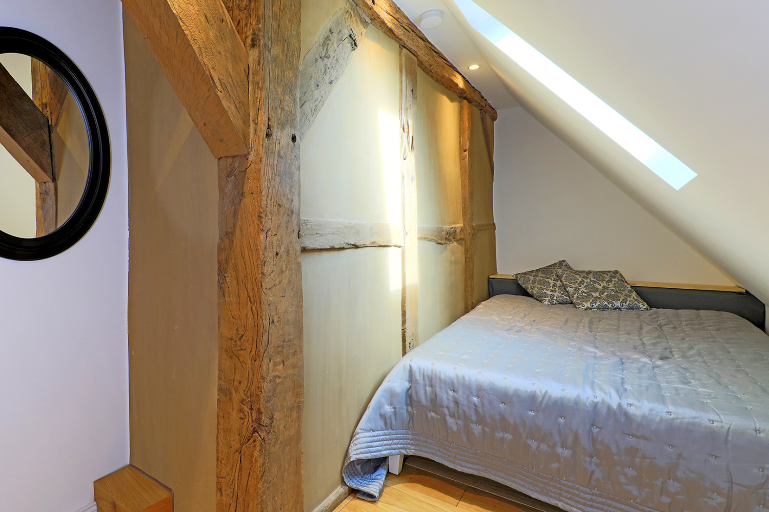 OG Vorne Schlafen Schräge.jpg