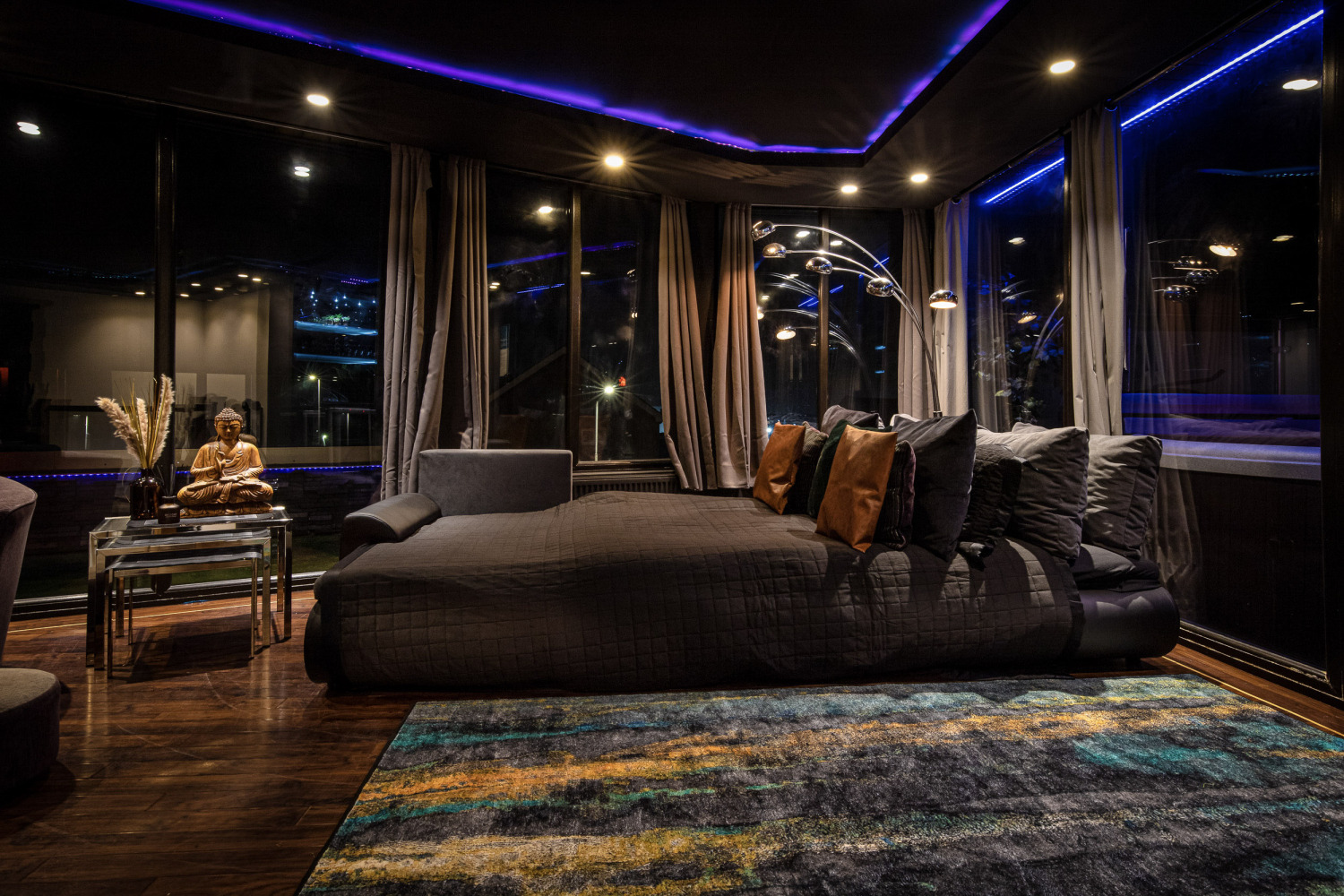 hub (1 of 1)-8 (1).jpg