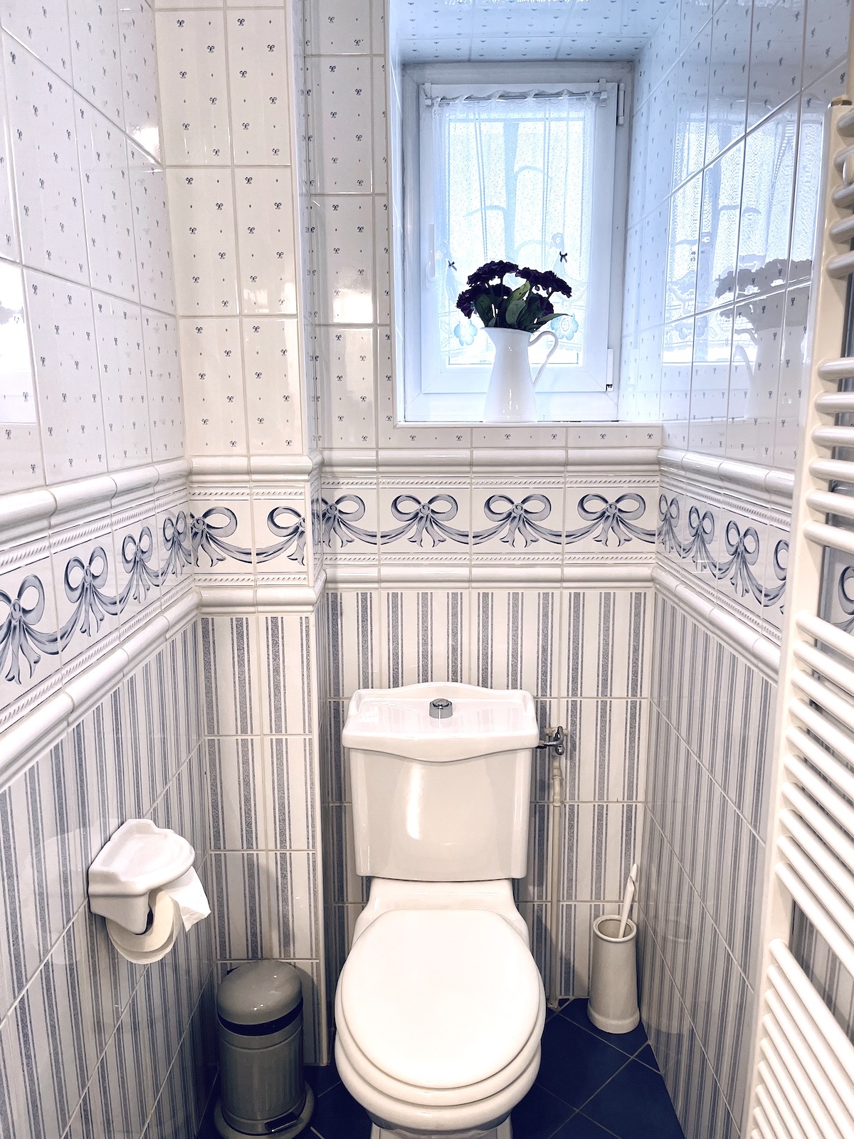 Maison salle de bains WC.jpg