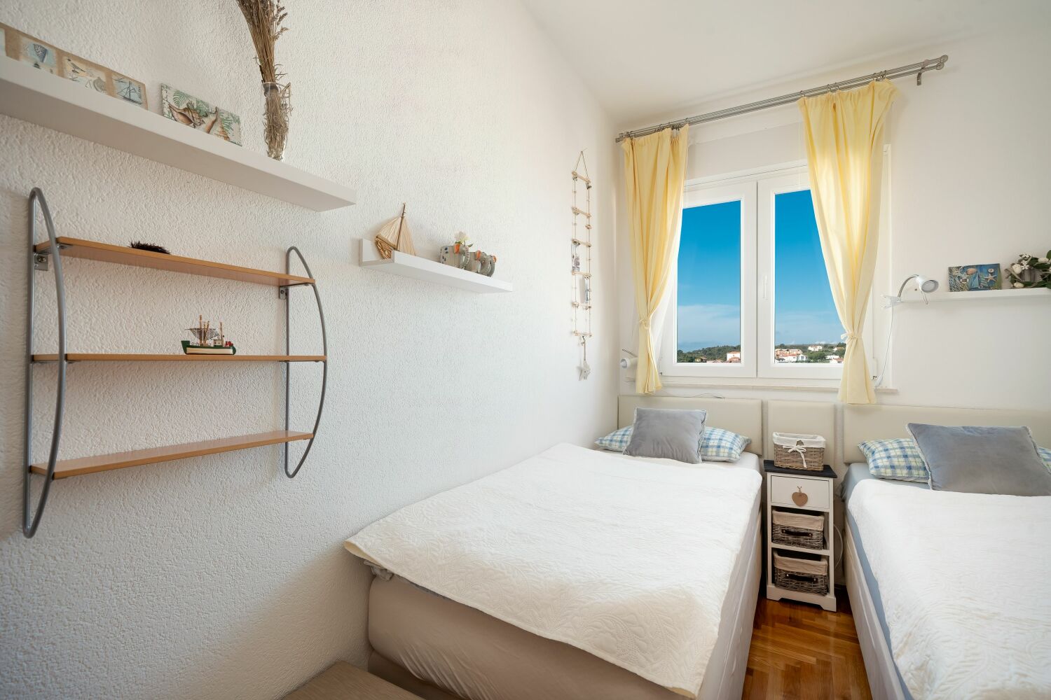 Apartman Okrug Schlafzimmer klein - Betten getrennt Bilder neu 19.05.2025.jpg