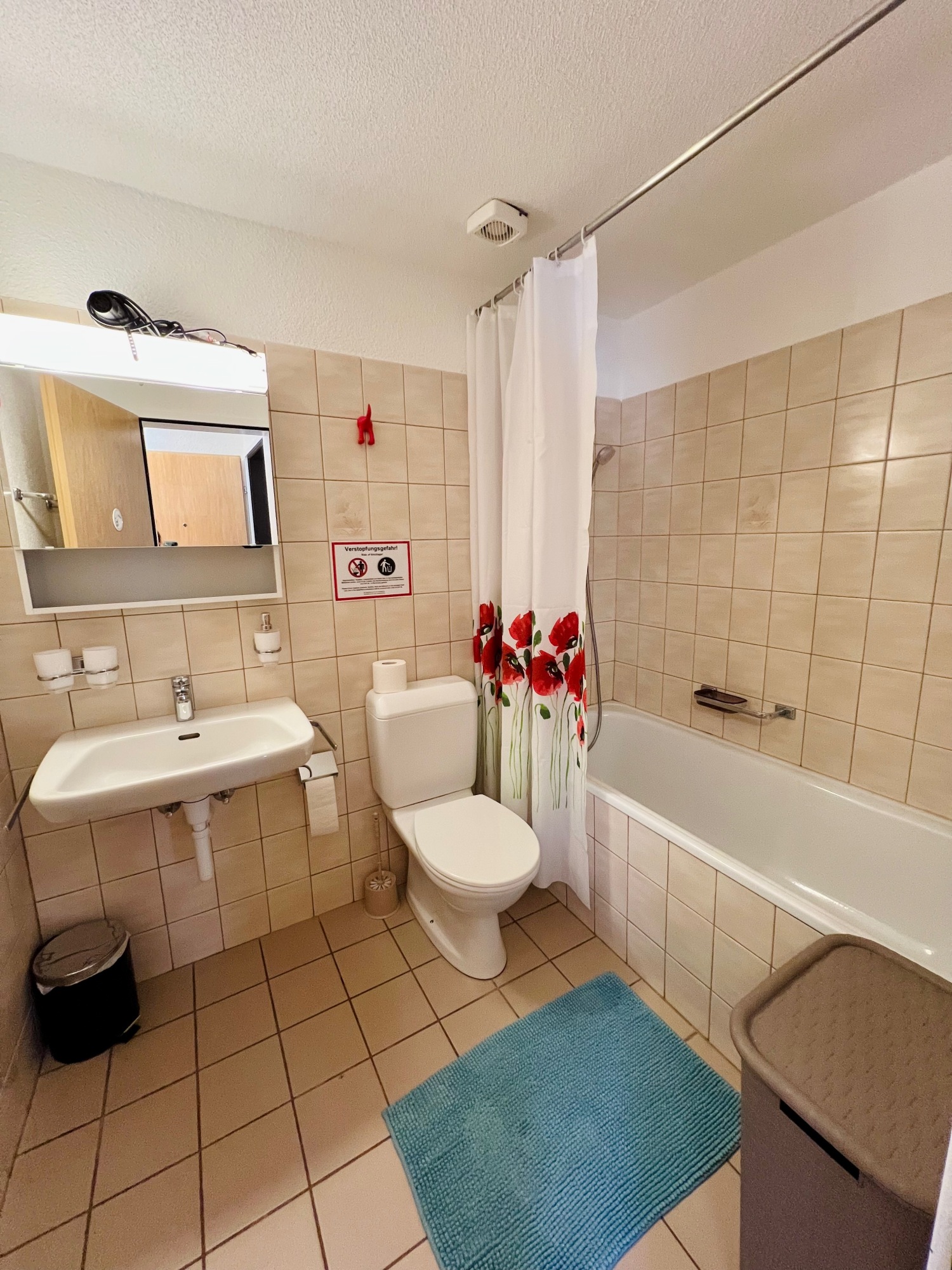 Badezimmer Obergeschoss.jpeg