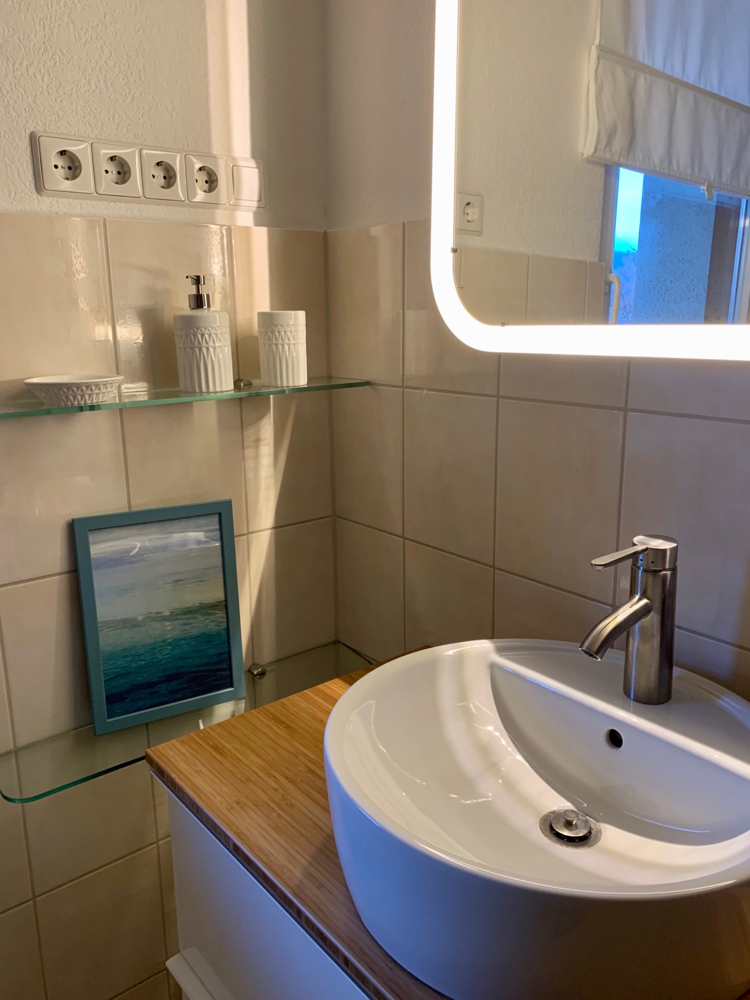 outlet-metzingen-outletcity-ferienwohnung-villa-apartment-uebernachten-kurzzeitmiete-stadtvilla-privat-appartment-historical-DG-Bad-2.jpeg
