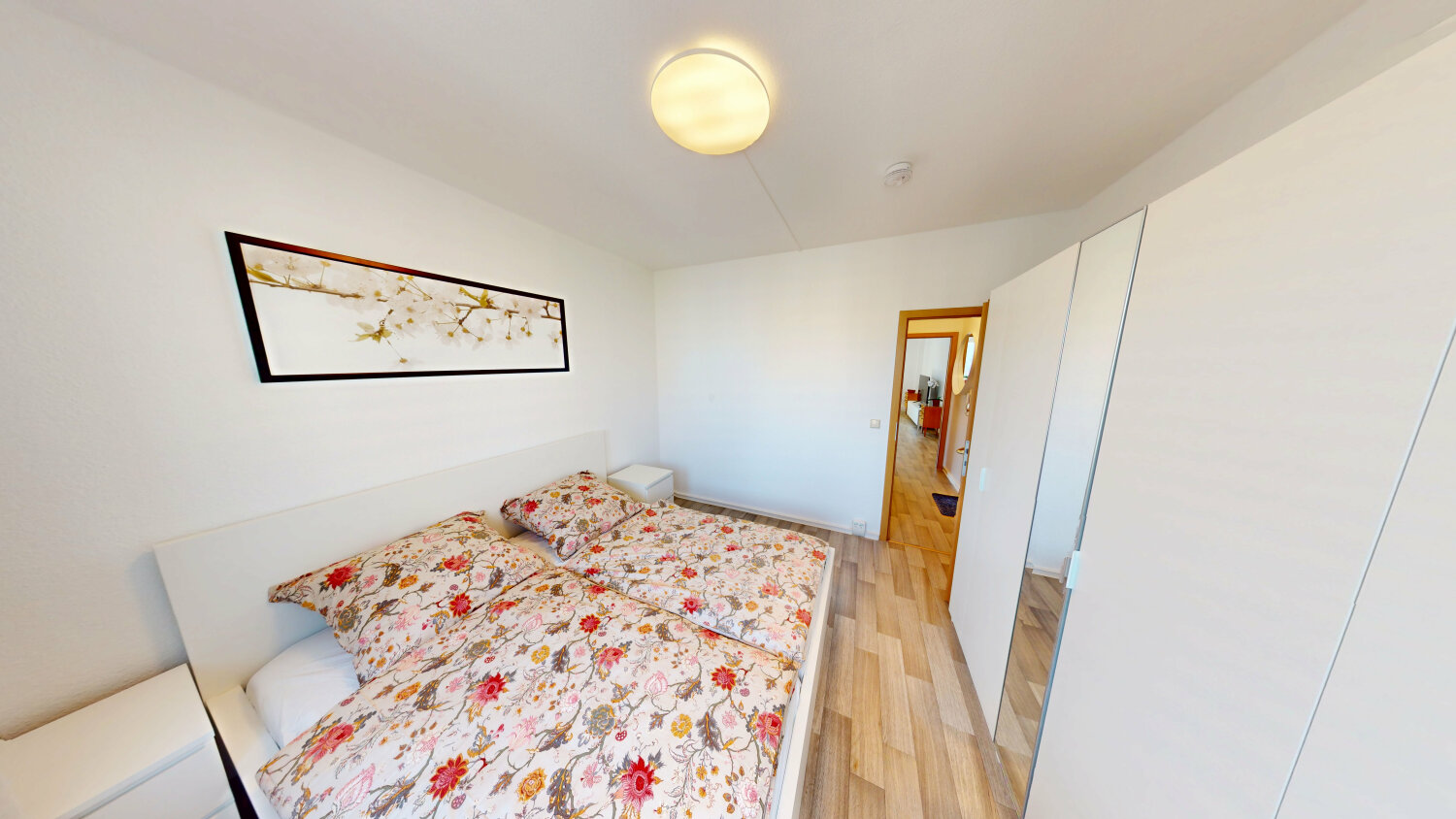 Schlafzimmer (5).jpg