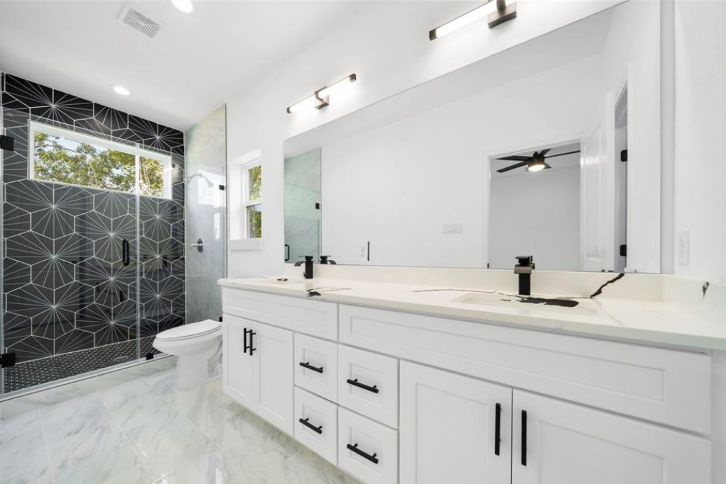 Airbnb pics  (11).png